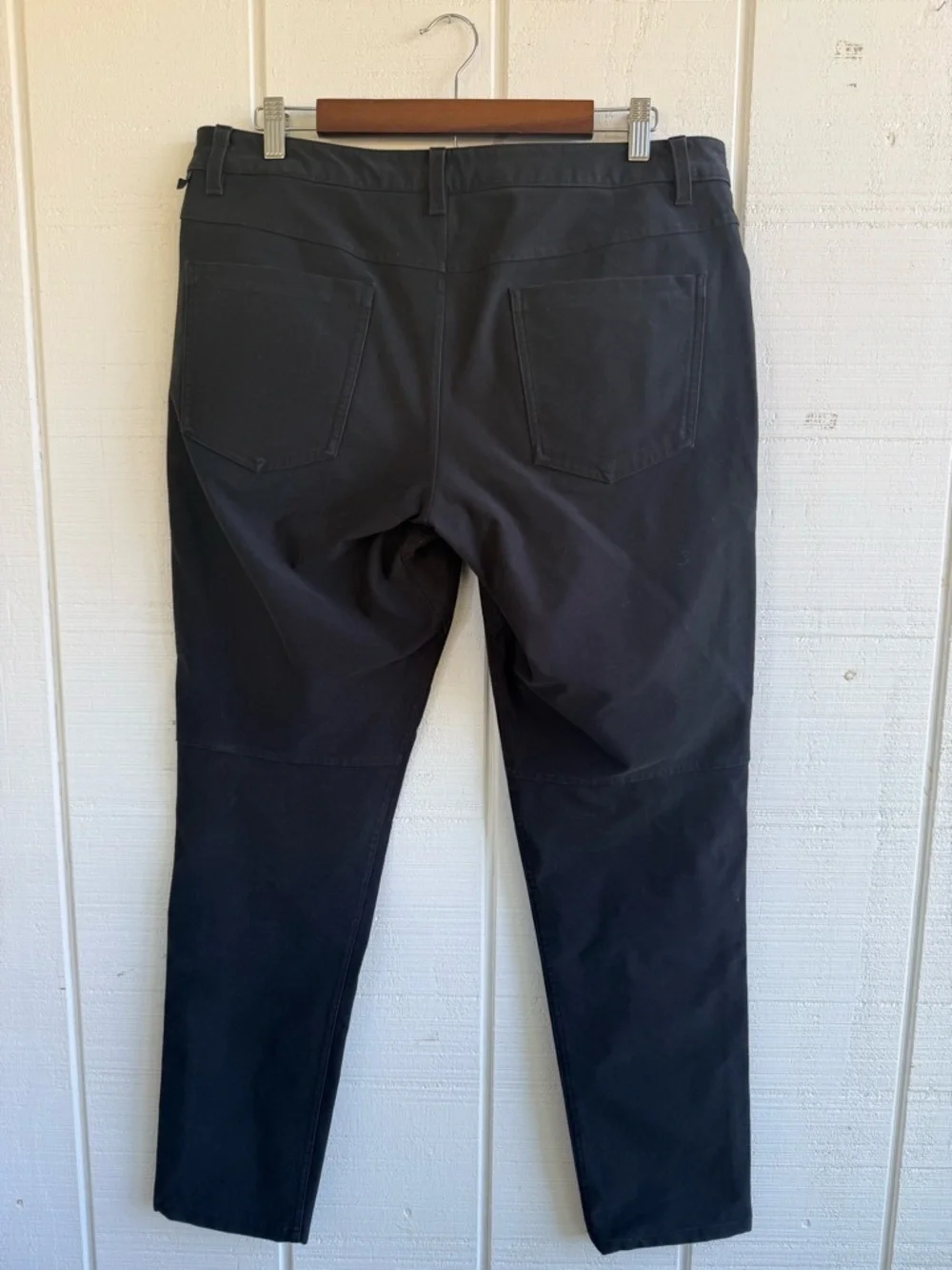 Lululemon Men’s ABC Slim Fit 5 Pocket Black Pants Size 34
